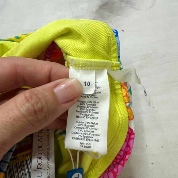 Bleu Rod Beattie Floral Fresh Picks Sarong Bikini Bottom Size 10 White New - Picture 5 of 5